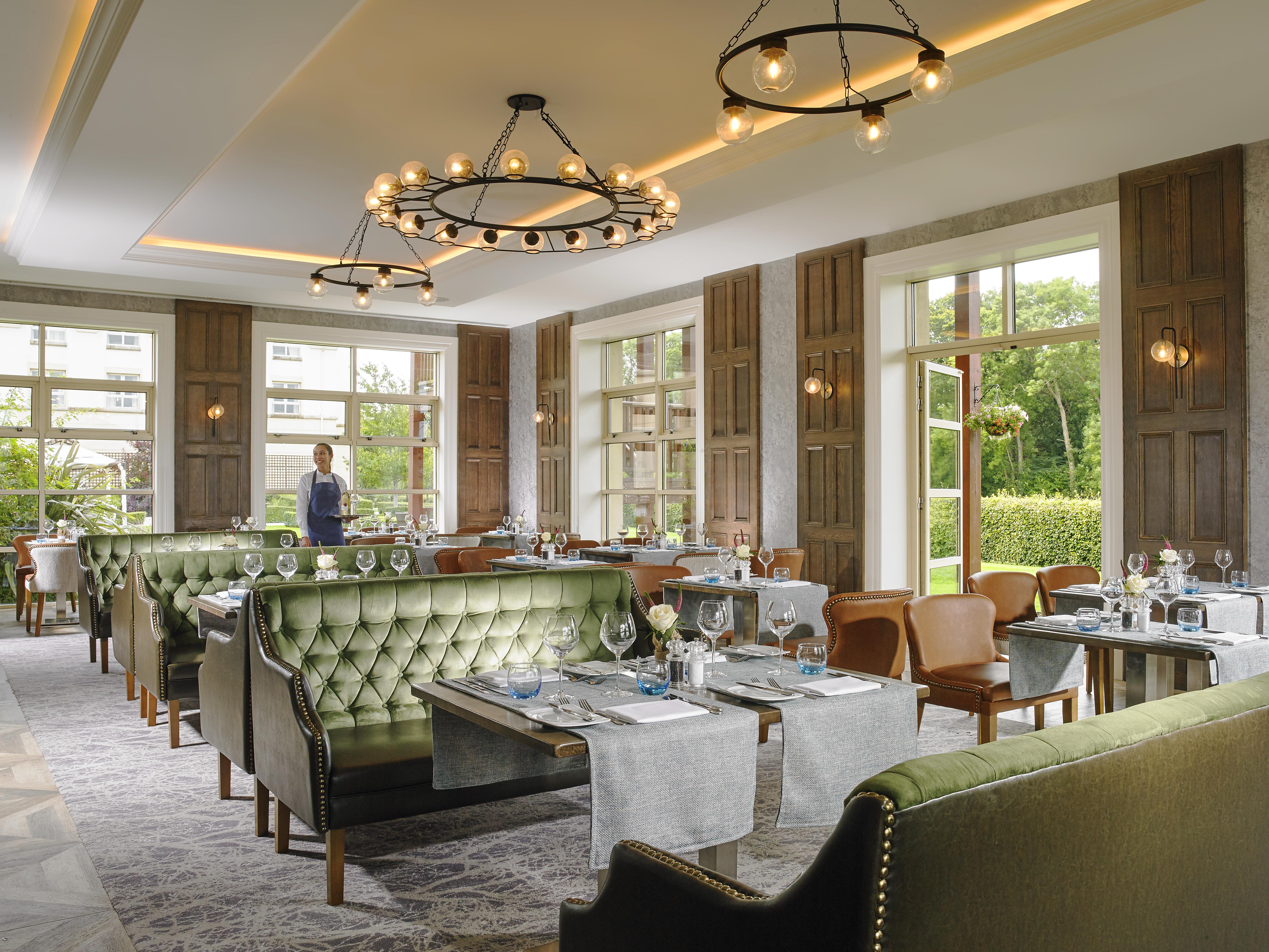 Castleknock Hotel Blanchardstown Exterior photo