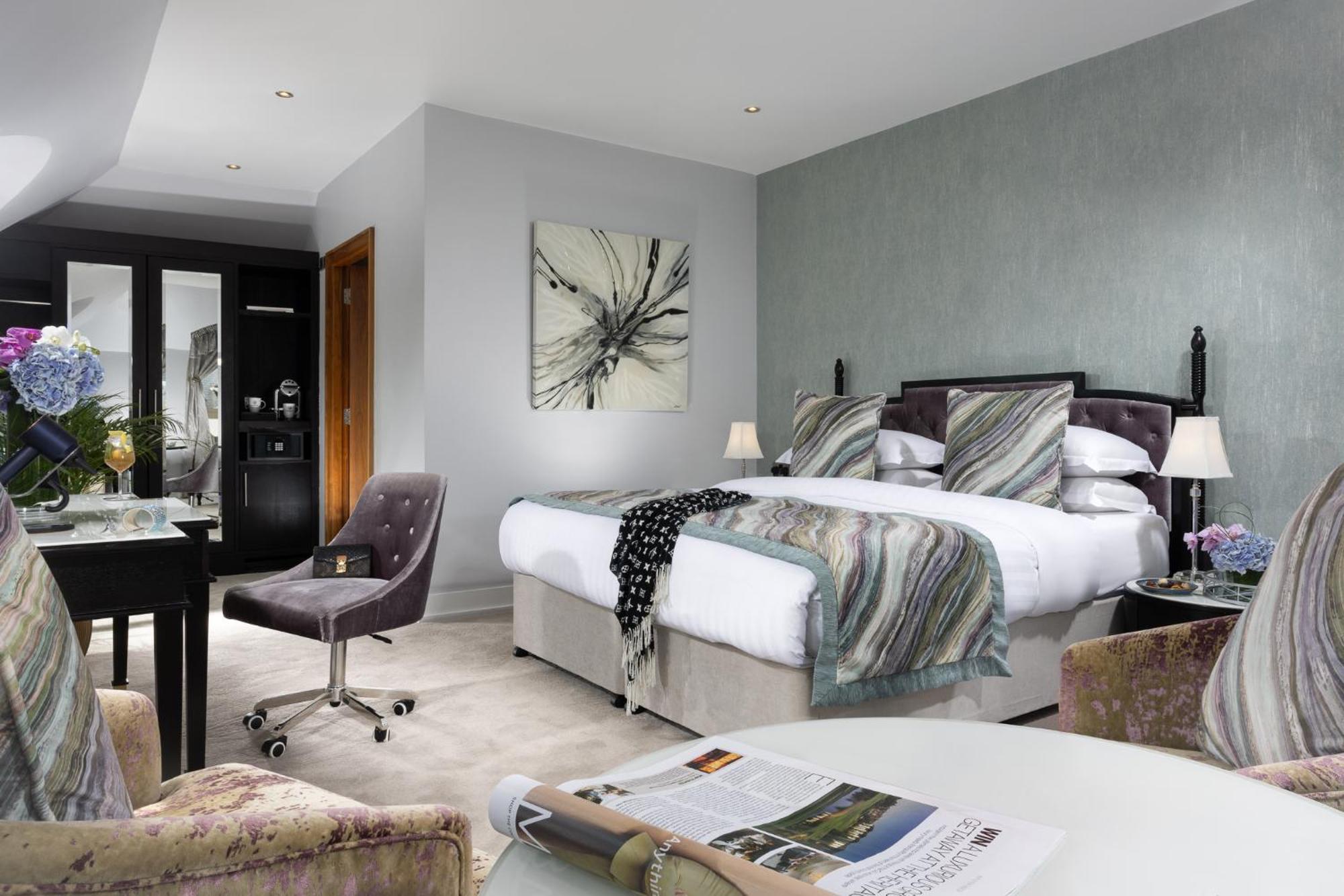 Castleknock Hotel Blanchardstown Exterior photo